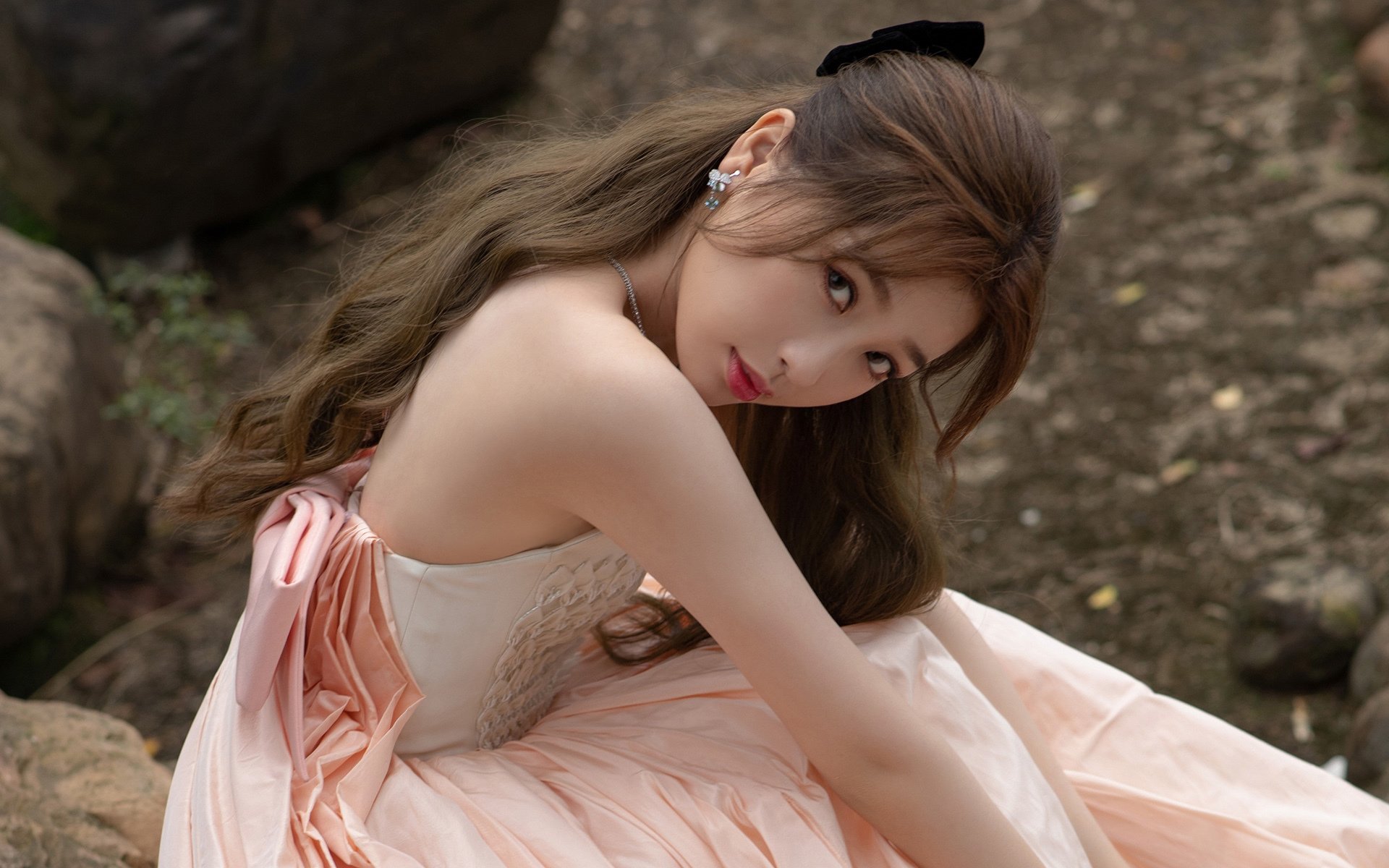 《赛事背后的故事:队伍磨合与选手成长》,队员磨合