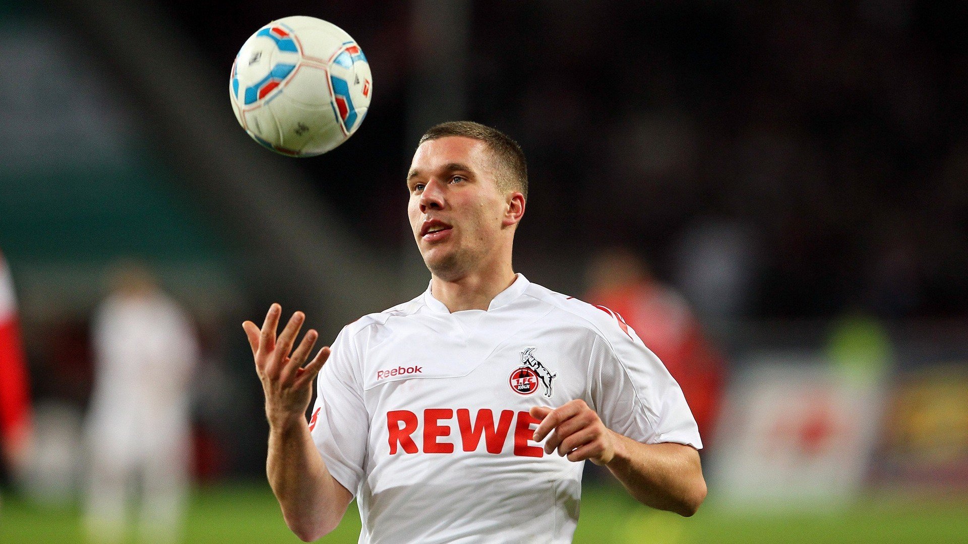 欧洲杯冠军悬念:战术配合与个人能力巅峰对决,欧洲杯冠军大热门